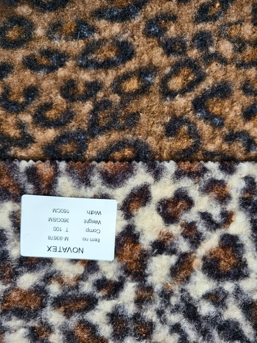 Maille bouclée imprimée léopard en polyester – M93678
