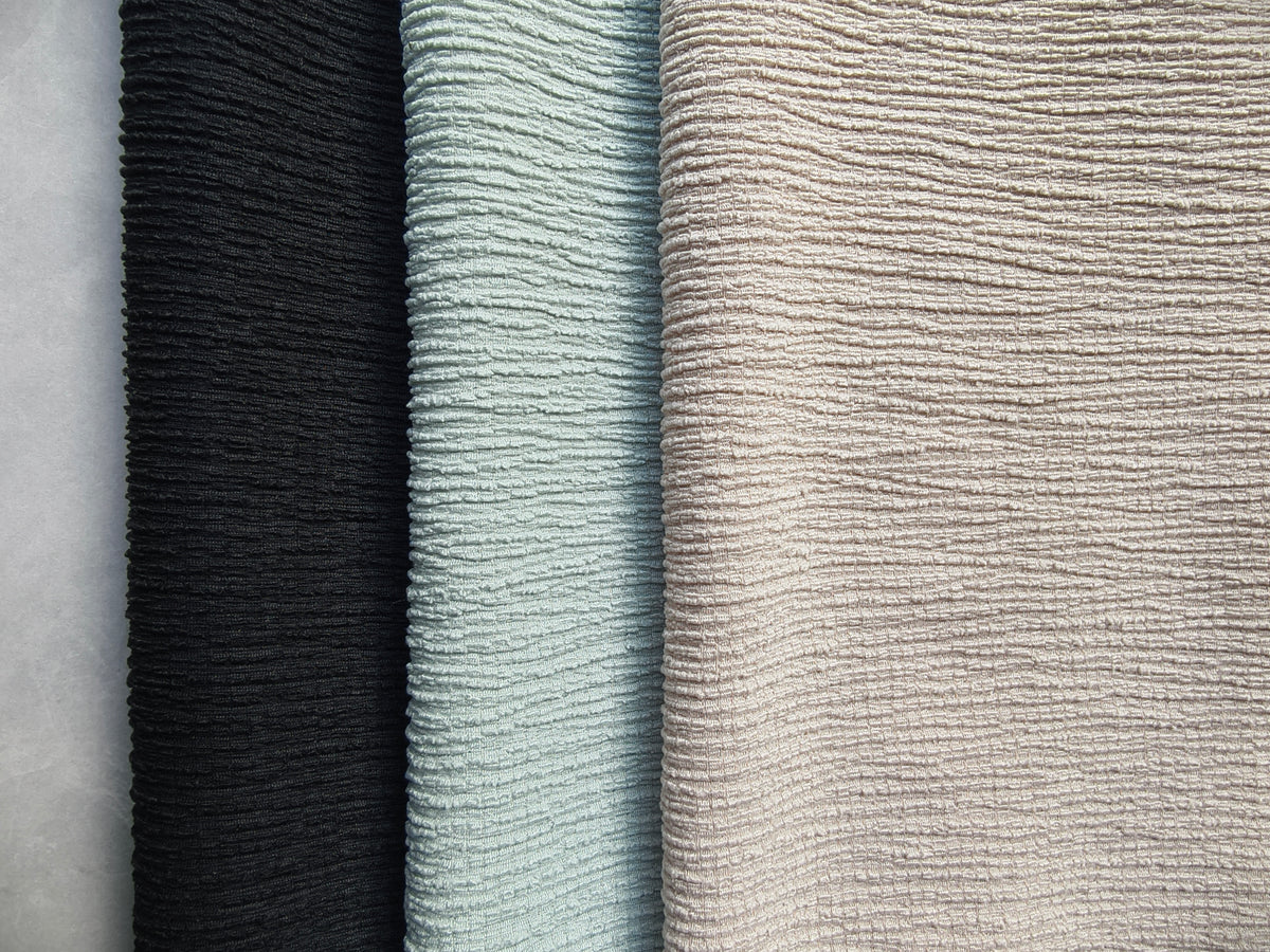 Maille crêpe stretch en polyester et élasthanne – M93573