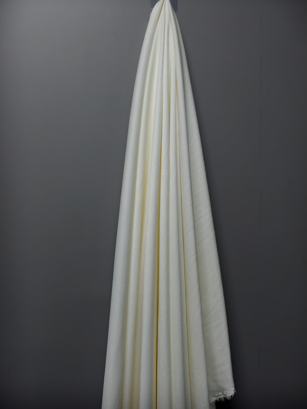 Double-sided viscose, polyester, and elastane twill knit – M93574