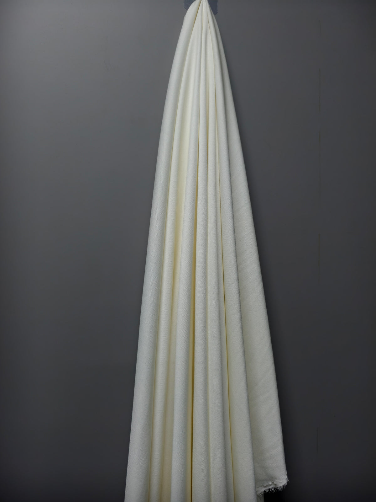 Double-sided viscose, polyester, and elastane twill knit – M93574