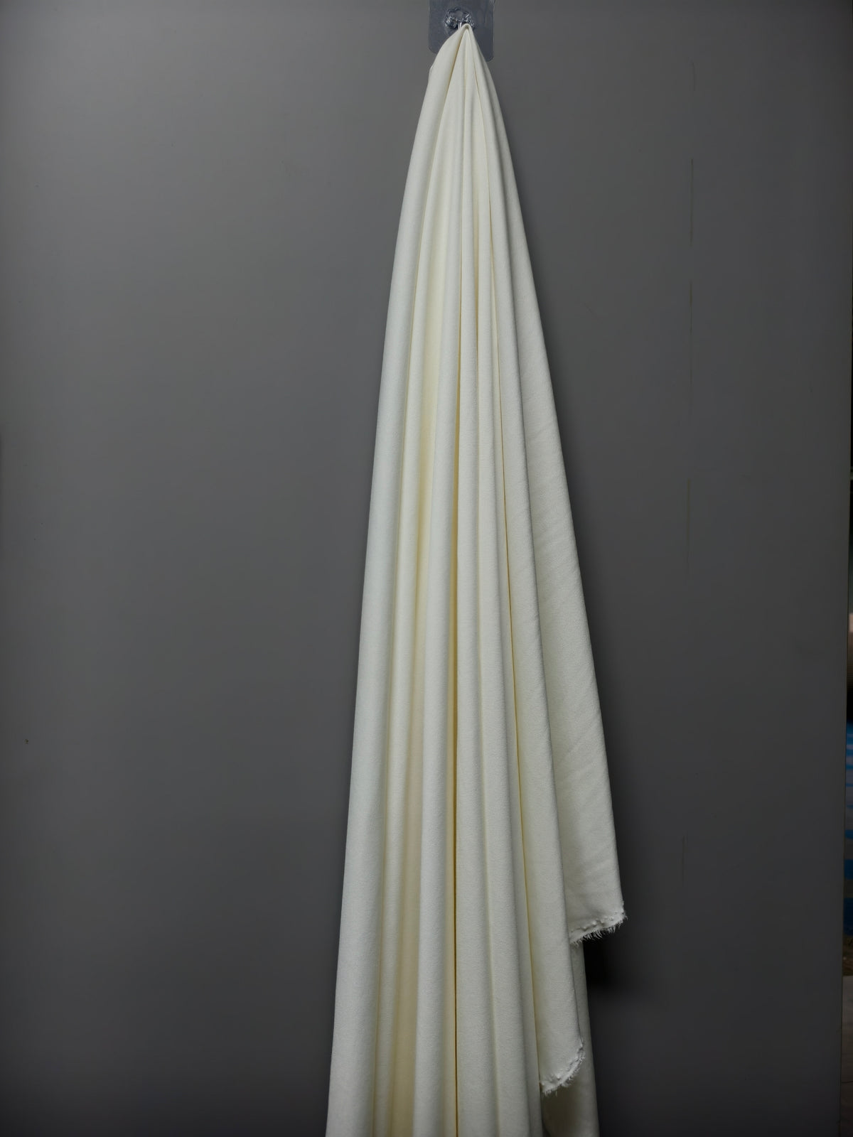 Double-sided viscose, polyester, and elastane twill knit – M93574