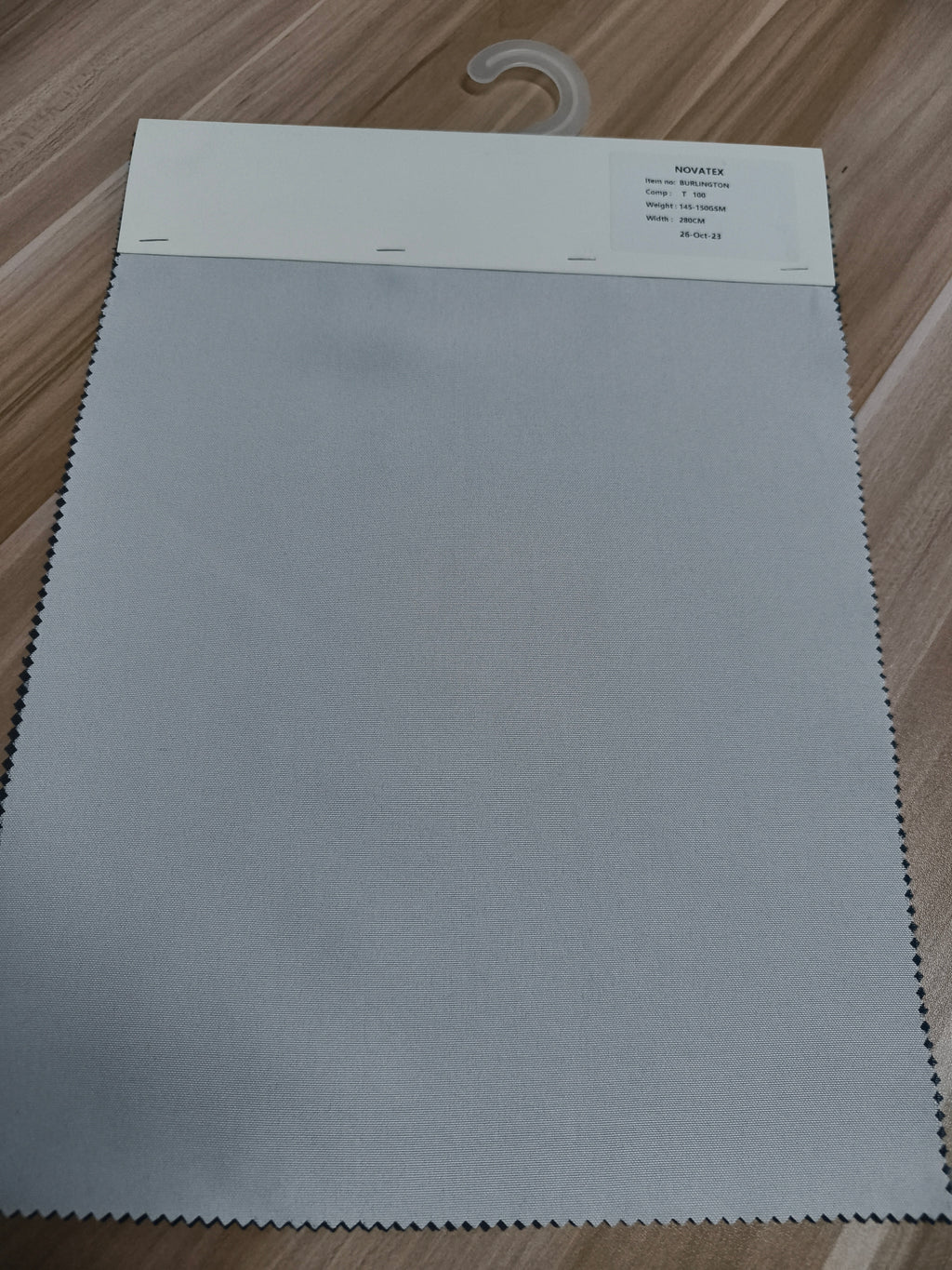 Tissu Burlington – 100 % polyester – 150 cm – 150 g/m²