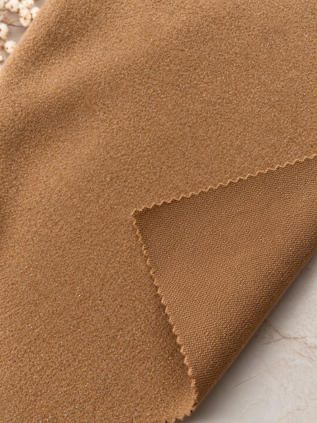 Maille grattée structurée avec fil métallisé – M93846